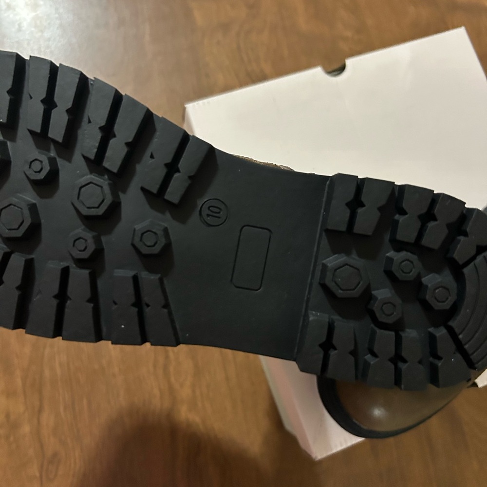 So boots 10 NWT - Picture 5 of 5